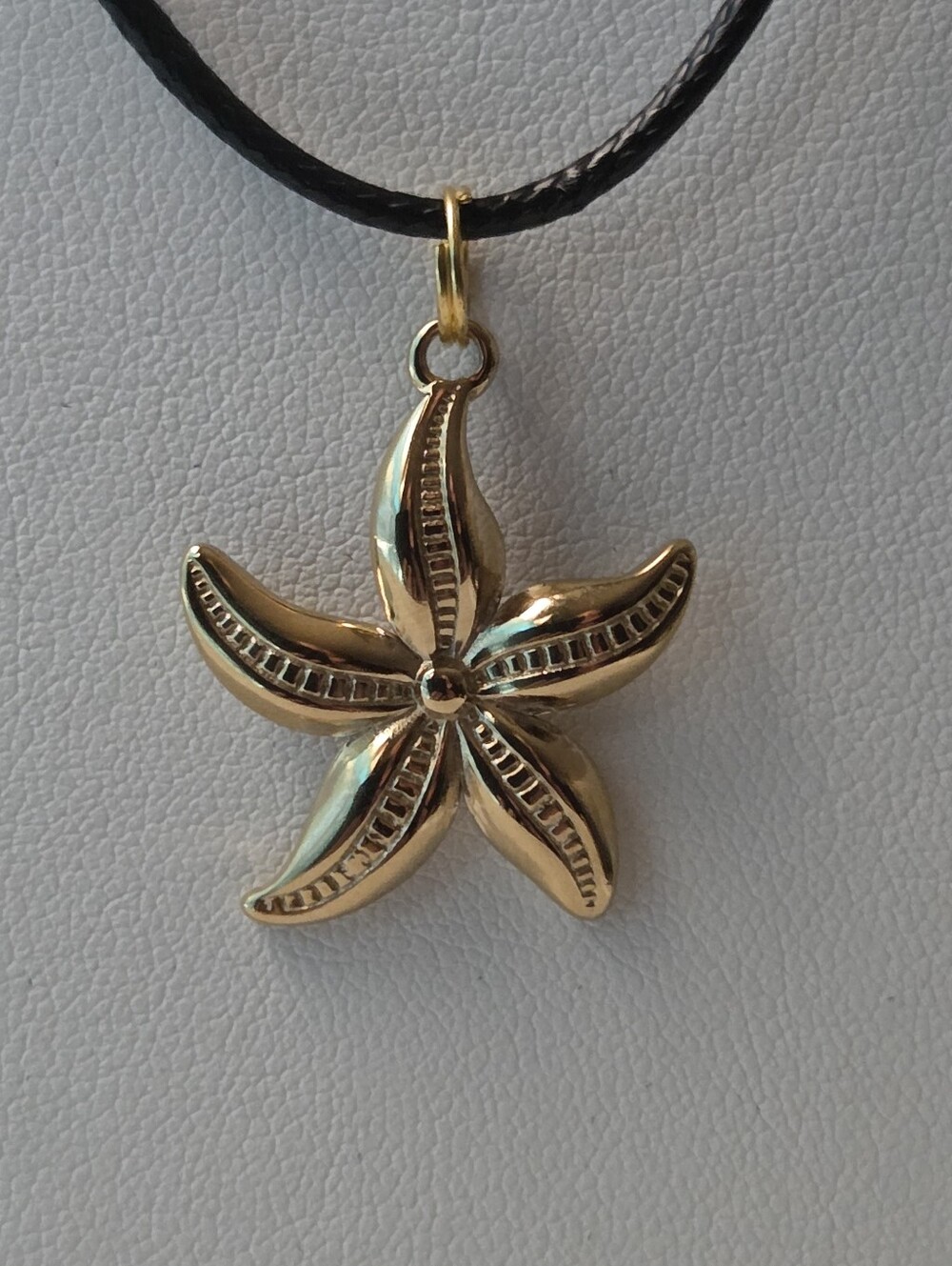 Starfish Pendant Necklace - Women's Jewelry